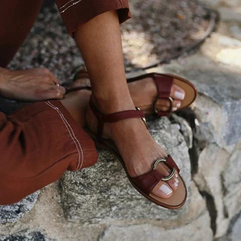 Ankle strap vintage flat sandals