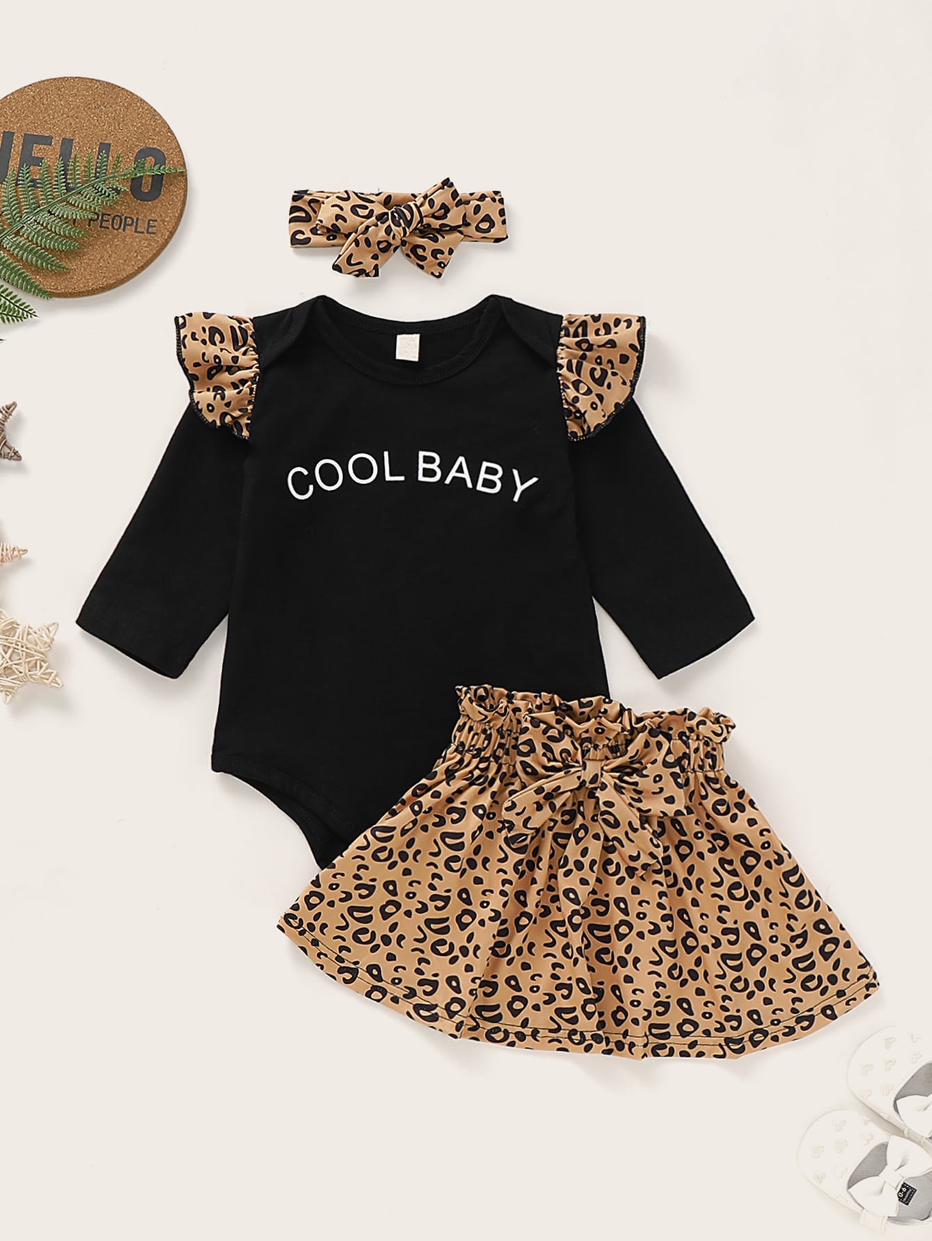 Baby Girl Letter Graphic Romper & Allover Leopard Skirt & Headband