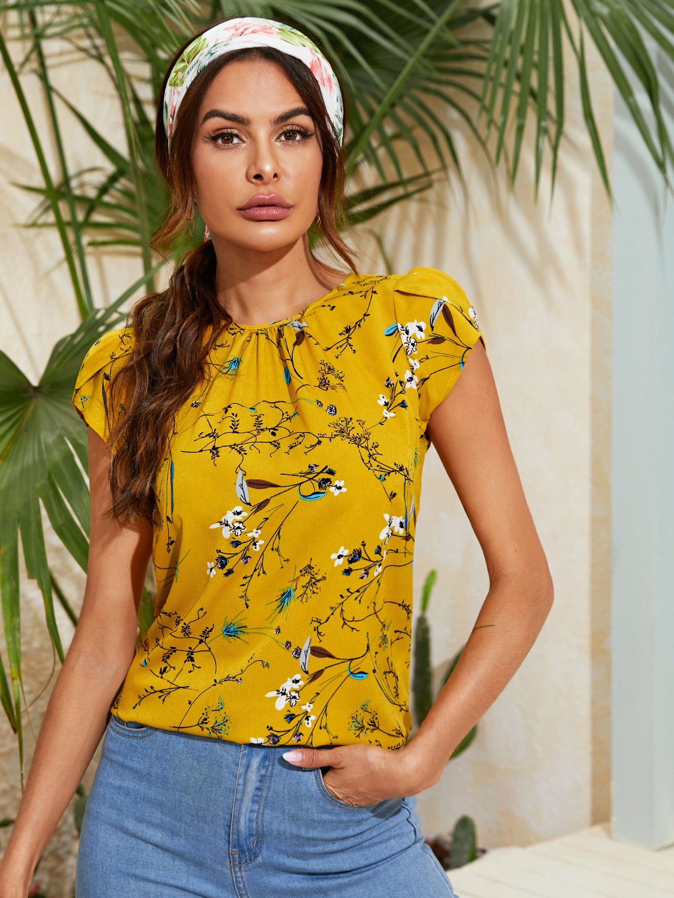 Botanical Print Crinkle Front Keyhole Back Top