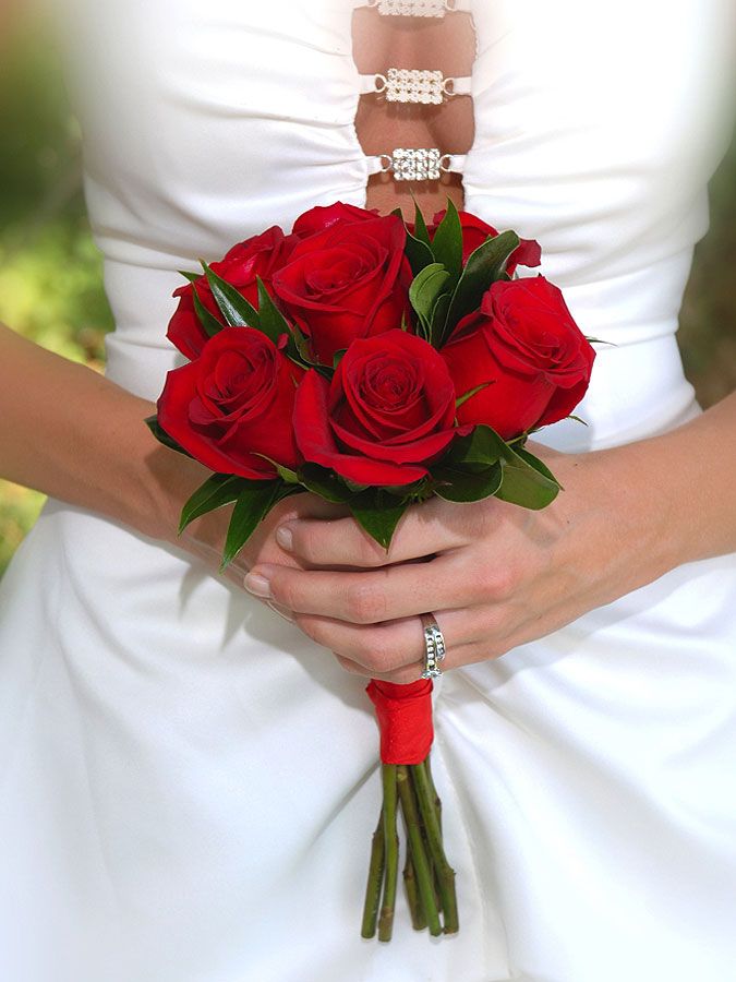 Bridal Bouquet (Roses 12 Stalks)