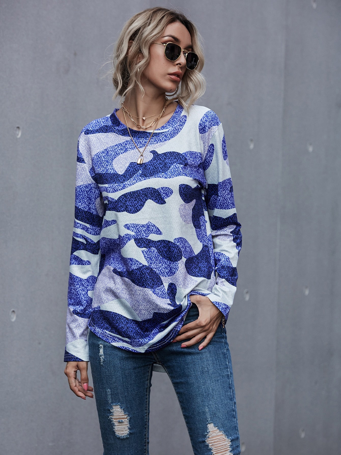 Camo Print Curved Hem Tee