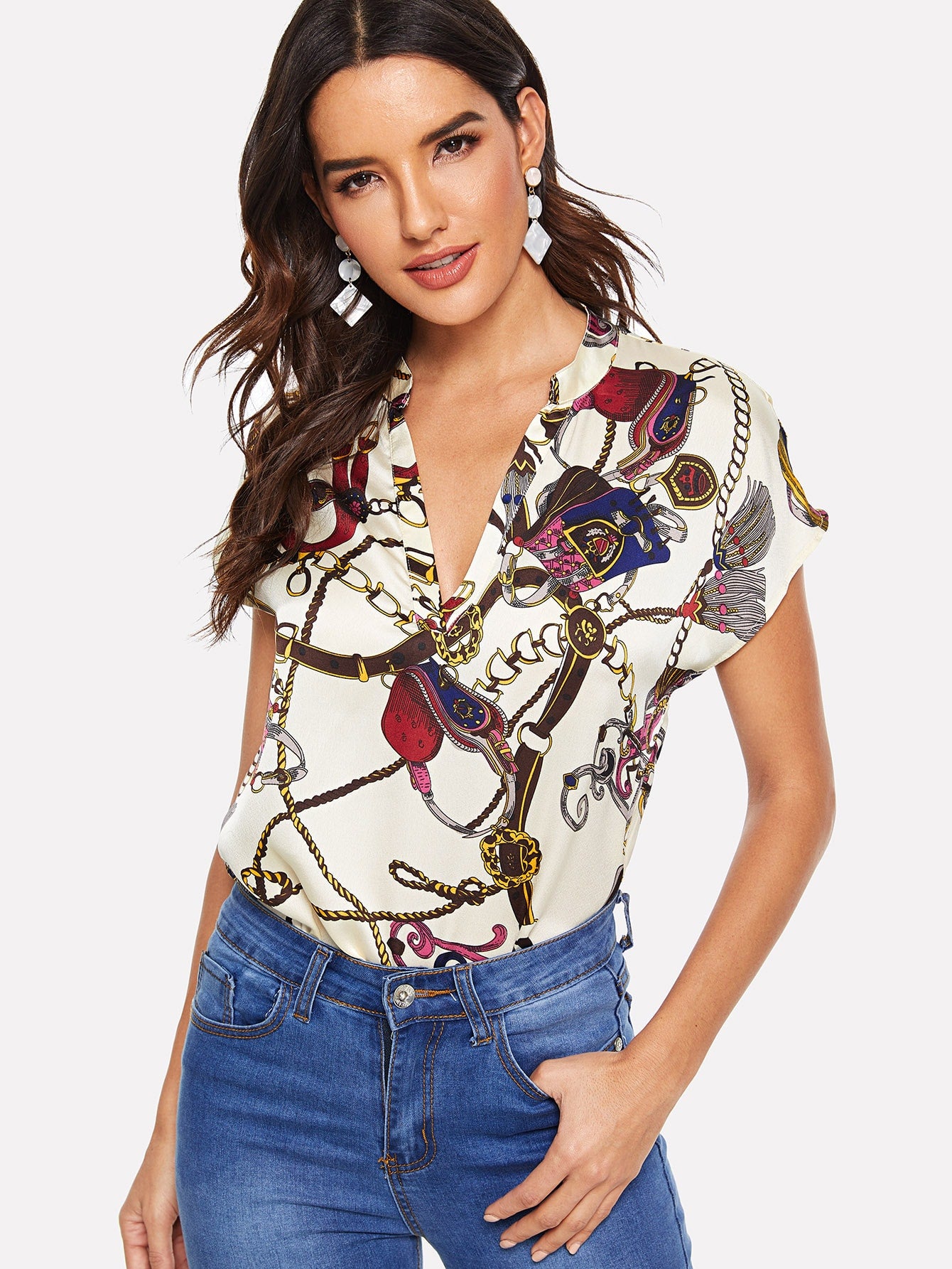 Chain Print Curved Dip Hem Blouse