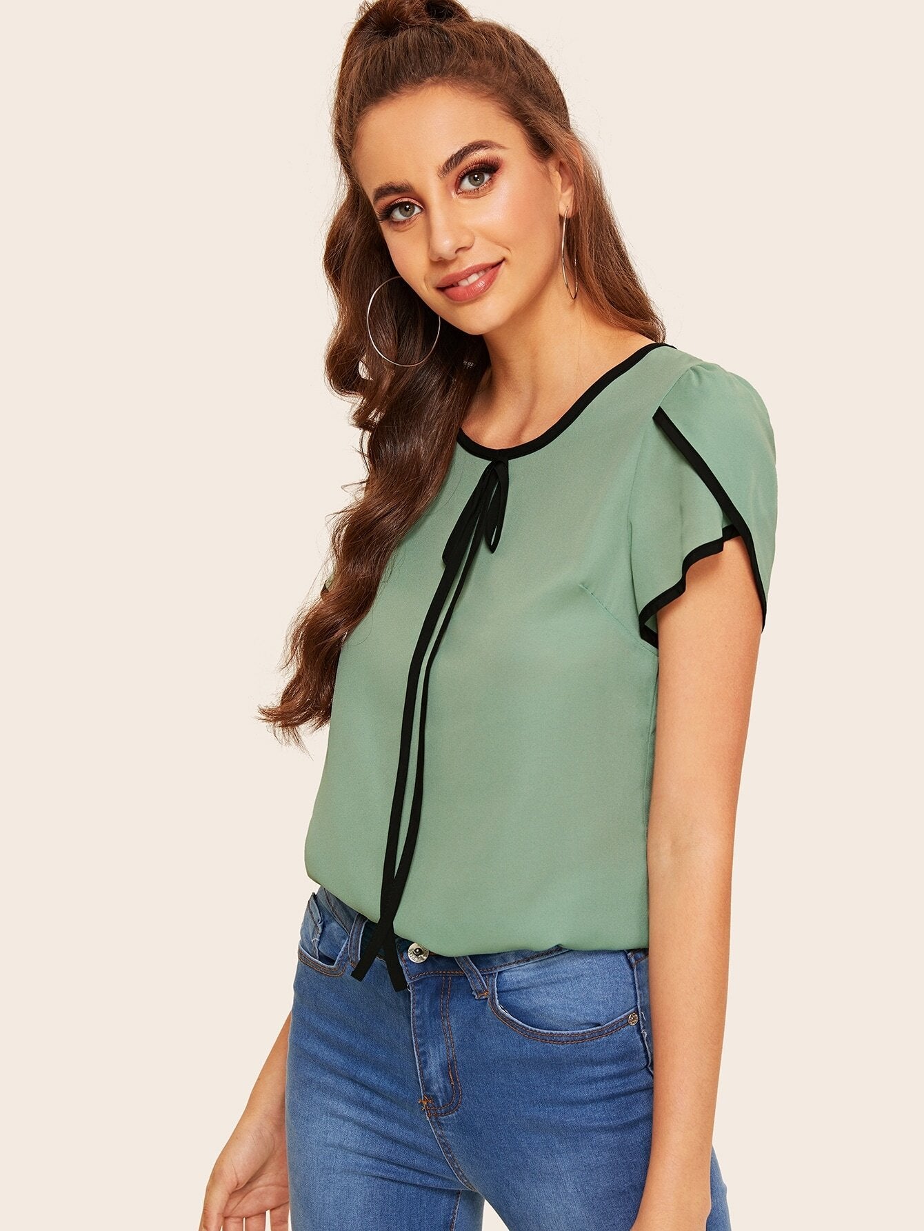 Contrast Binding Tie Neck Blouse