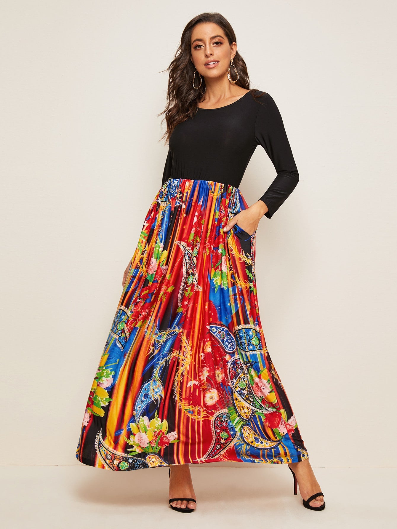 Contrast Paisley Print Flare Hem Maxi Dress