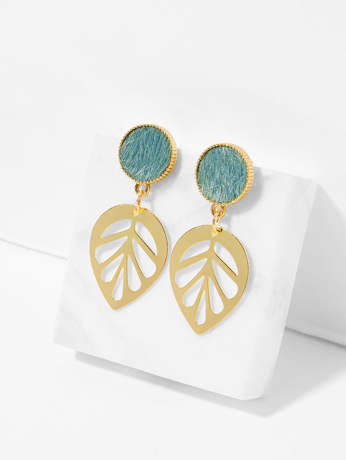 Hollow Leaf Shaped Drop Earrings 1pair