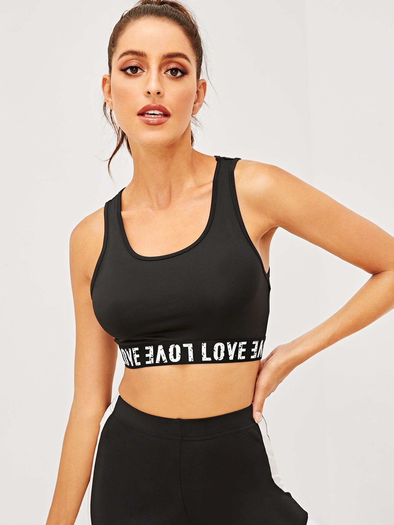 Letter Print Hem Mesh Back Sports Bra