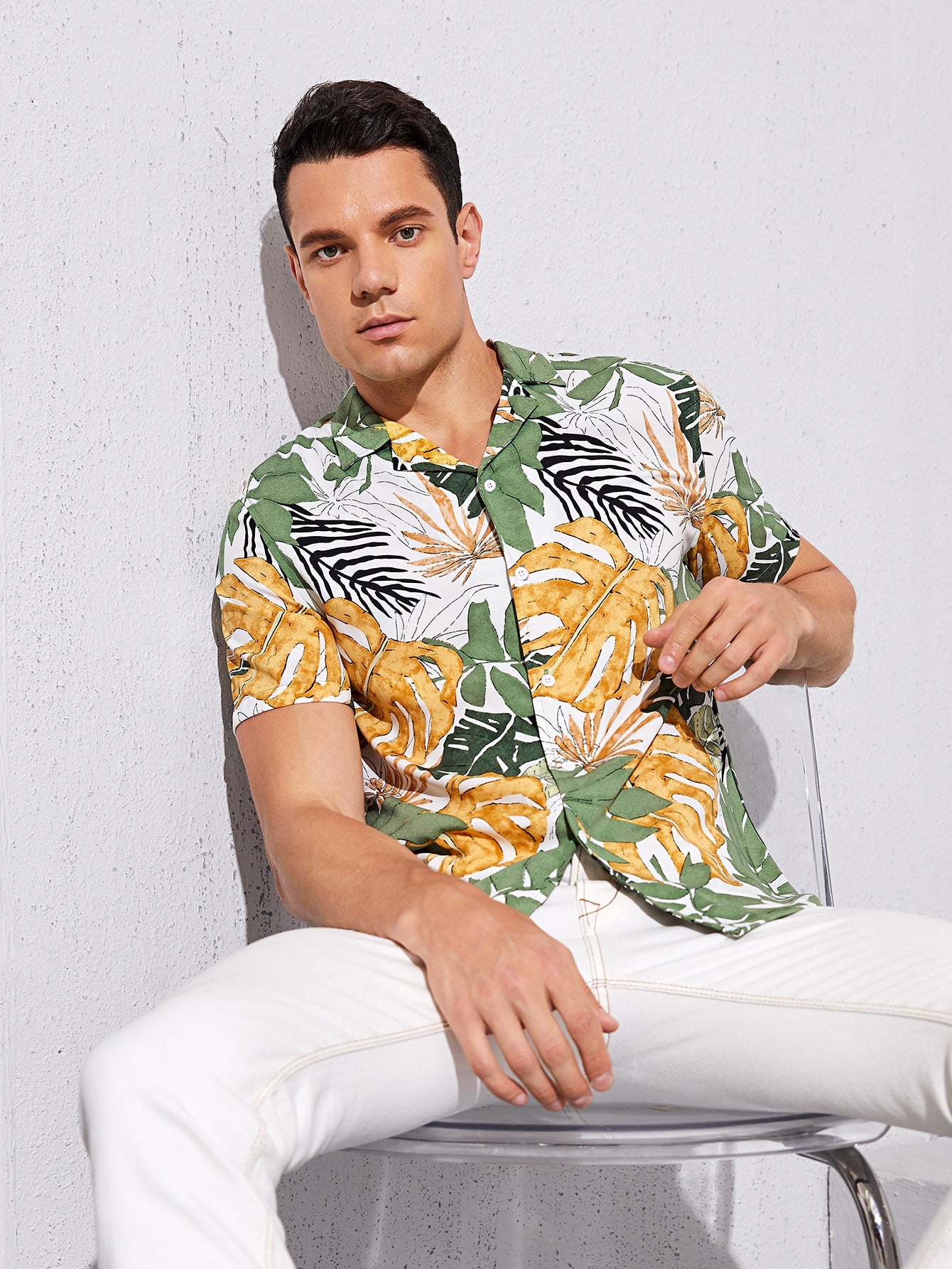 Men Button Front Tropical Print Shirt