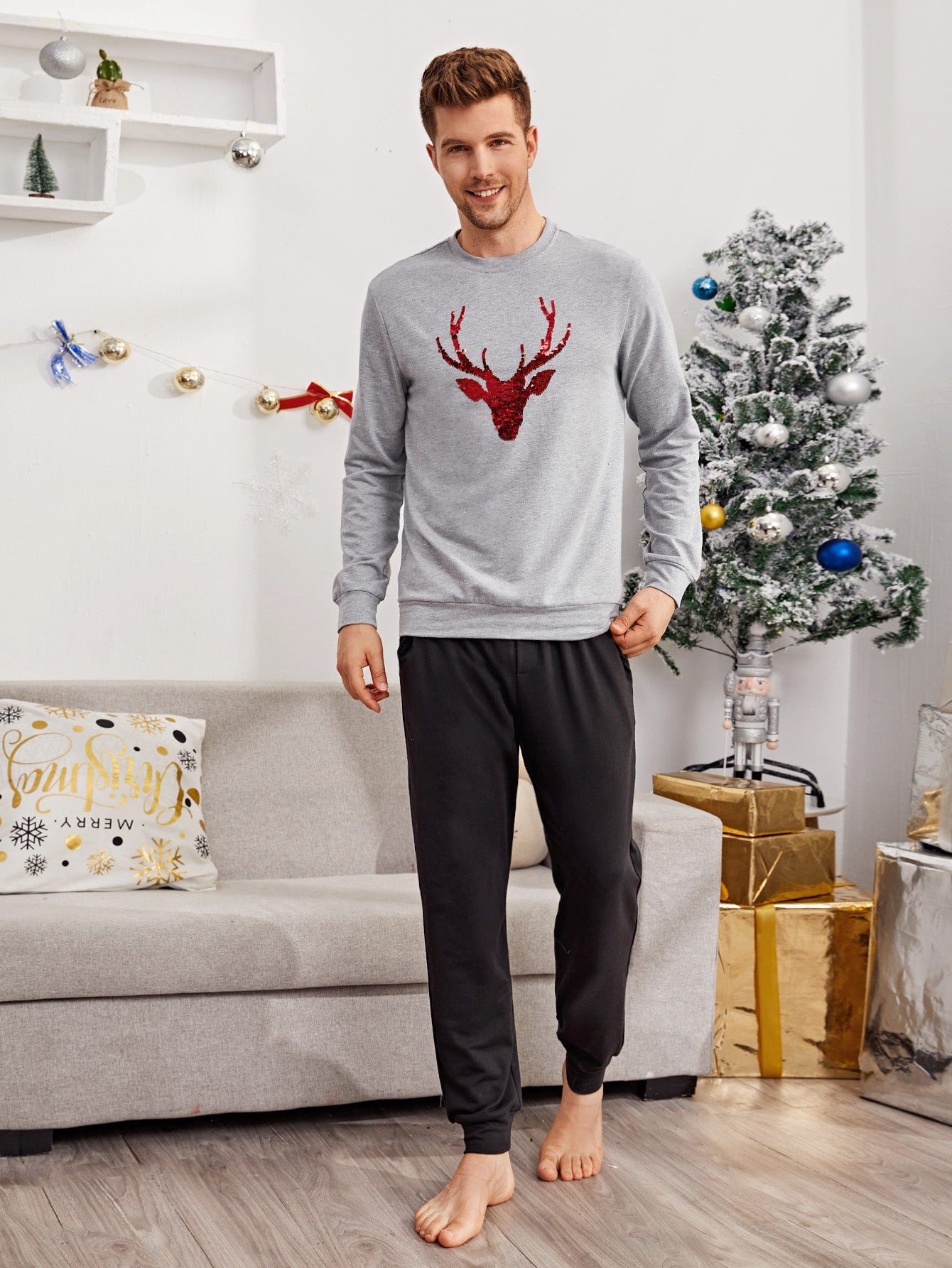 Men Contrast Sequin Detail Pullover & Joggers Set