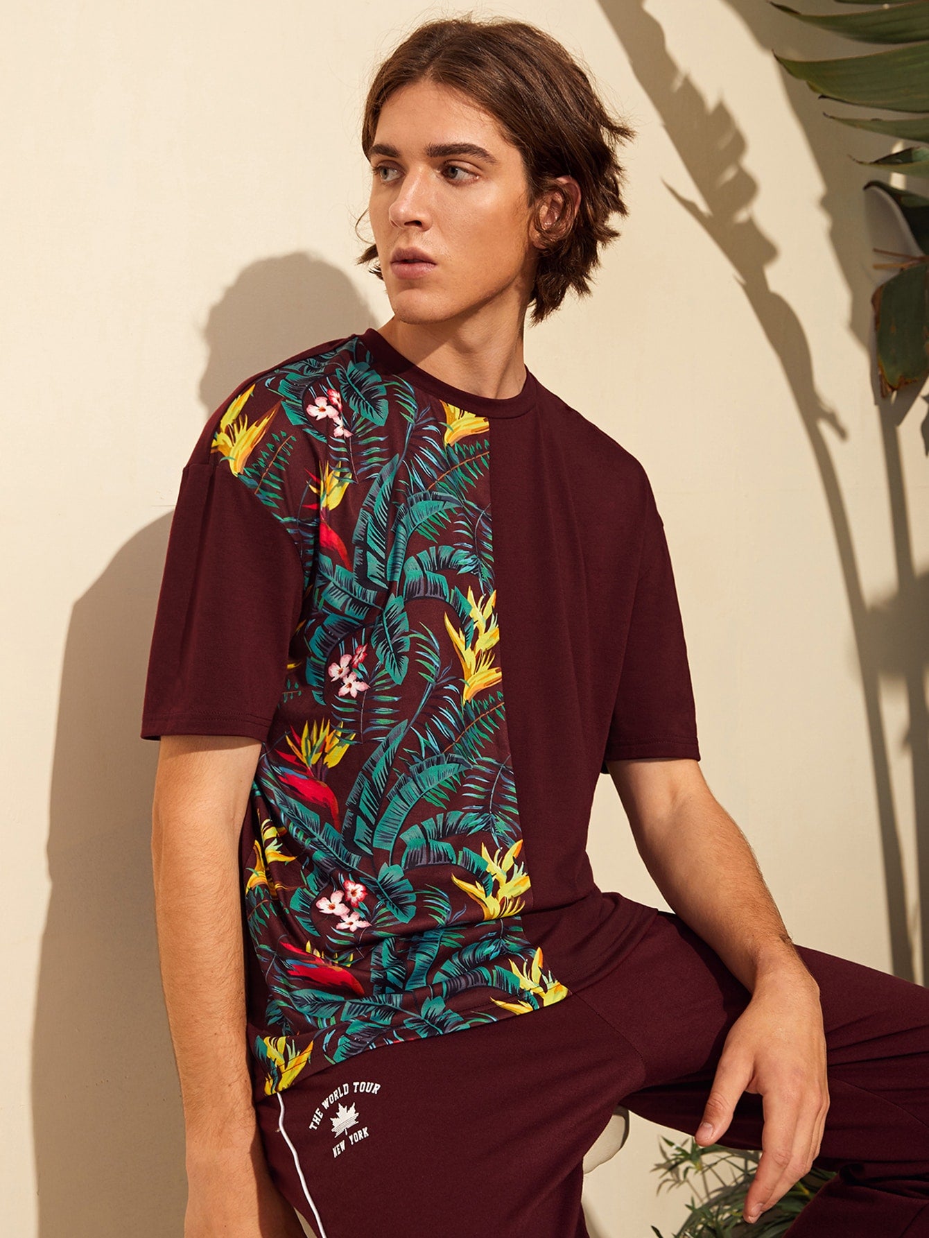 Men Drop Shoulder Tropical Print Tee