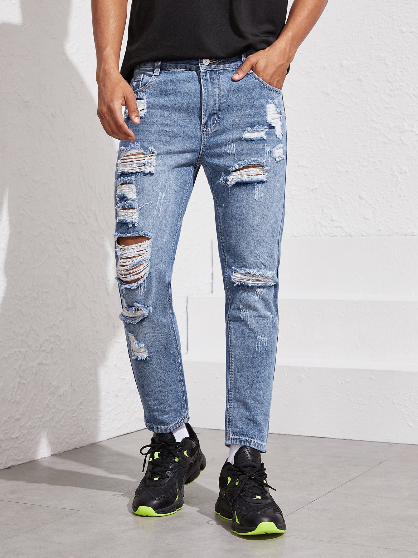 Men Relaxed Washed Ripped Jeans