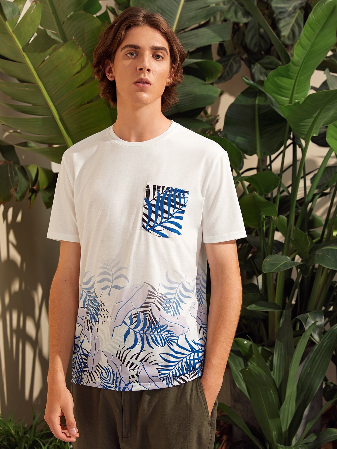 Men Tropical Print Pocket Patched Tee