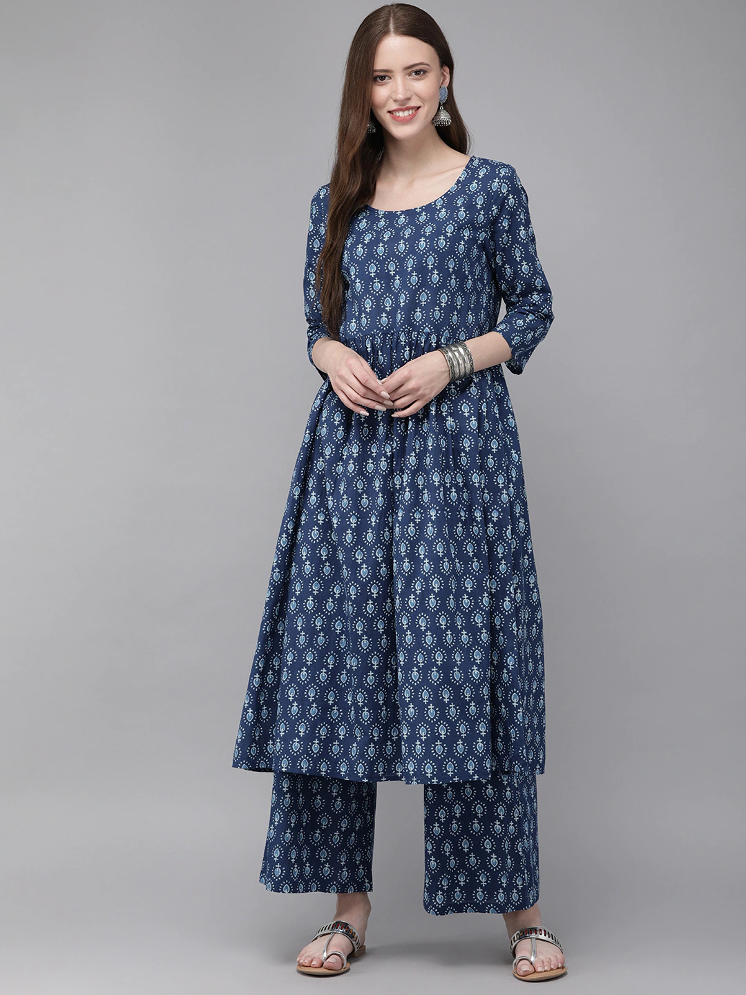 Women Navy Blue Printed Kurta with Palazzos