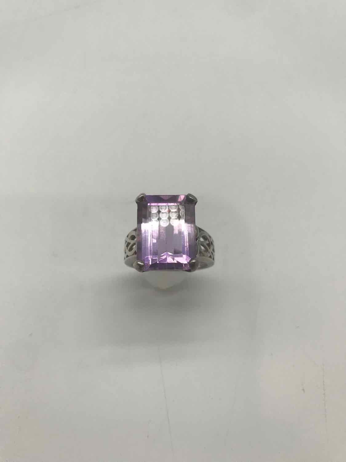 925 Silver Amethyst Size 8 Band Style