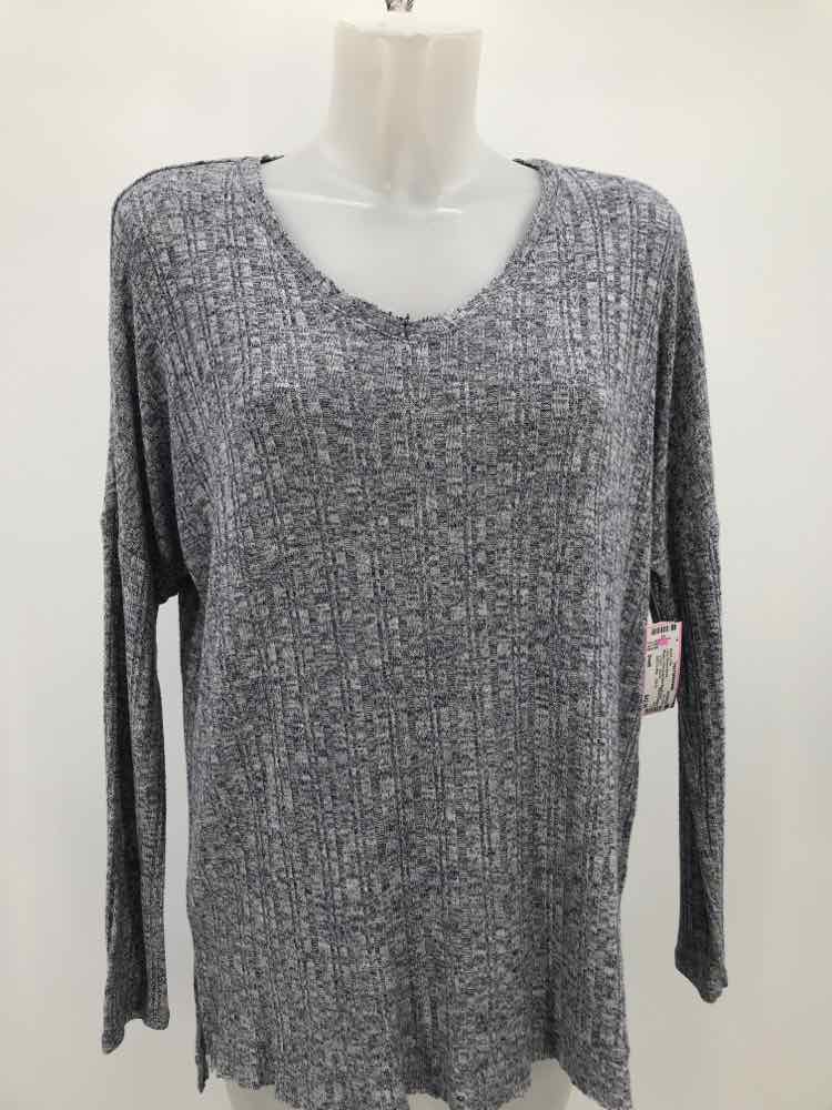 Akemi + Kim Blue Size Small Sweater