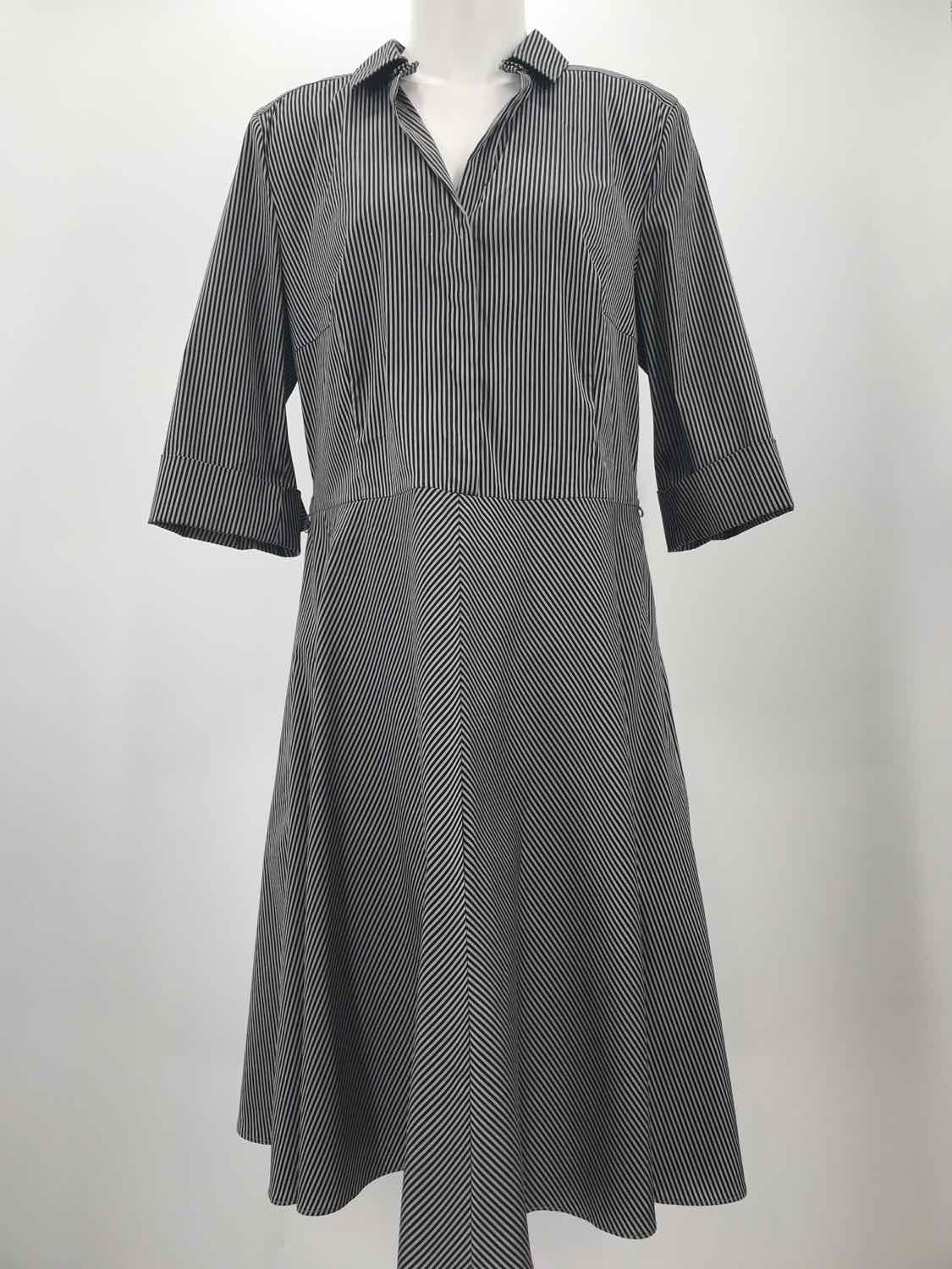 Akris Punto Grey Size 12 Stripe Button Down Midi Short Sleeve Dress