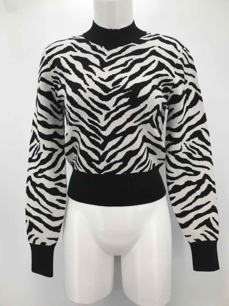 ALC White Size Medium Zebra Print Sweater