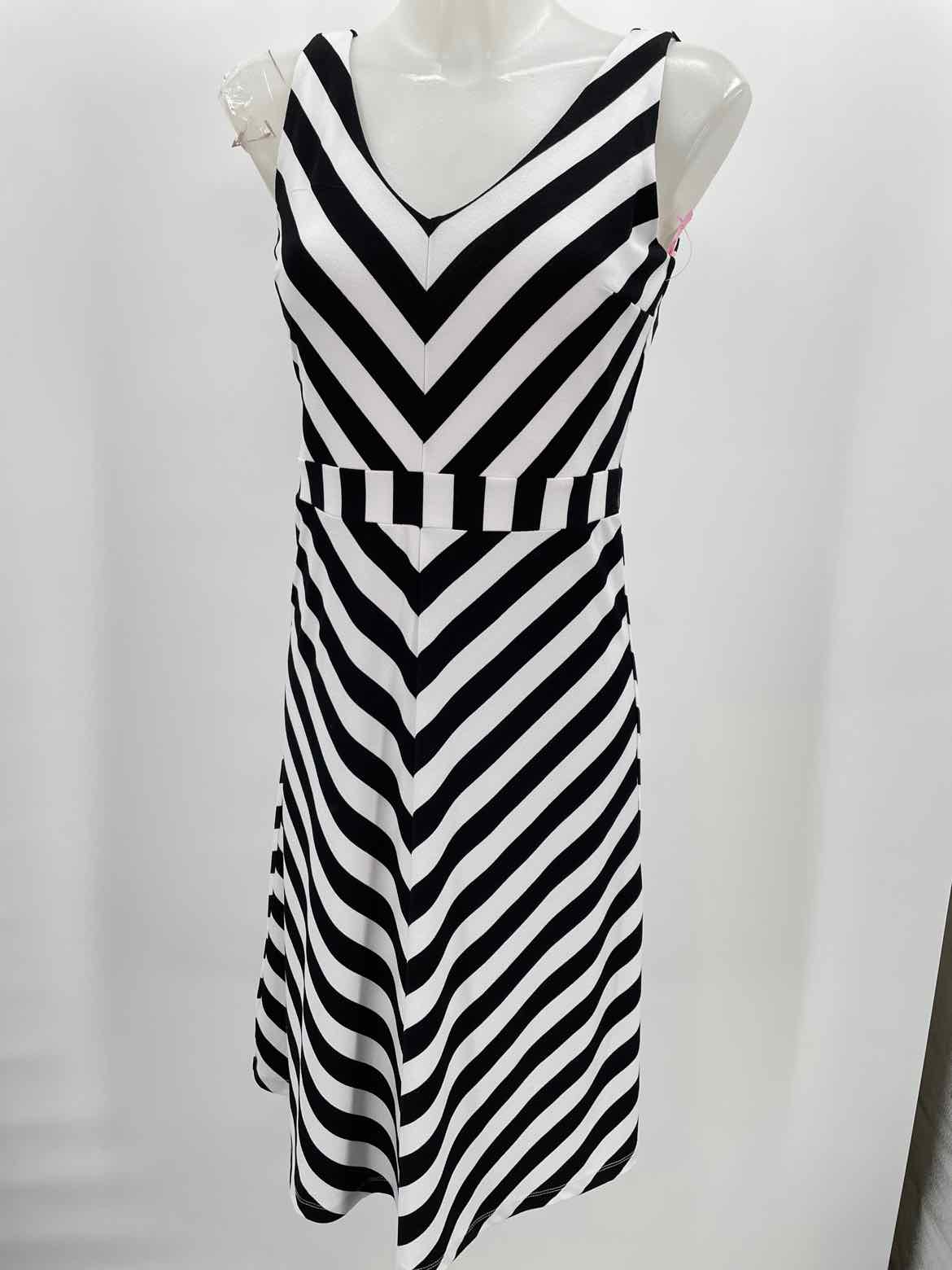 Ann Taylor White Size 0 Stripe V Neck Midi Sleeveless Dress