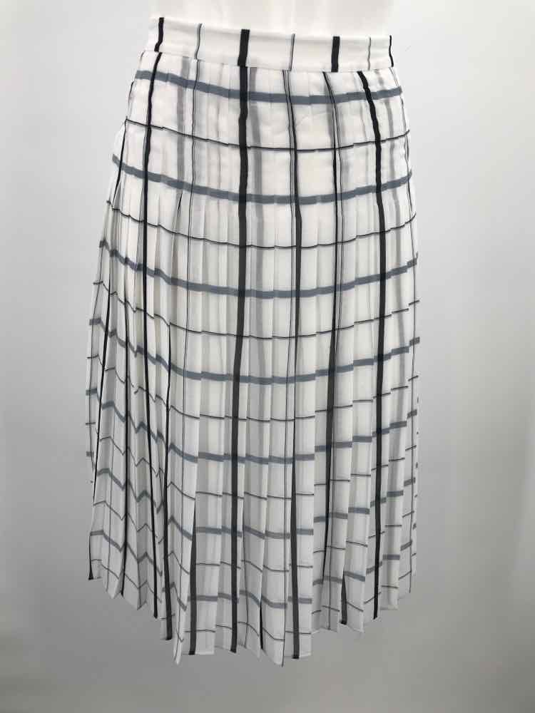 Ann Taylor White Size 6 Pleated Plaid Swing Skirt