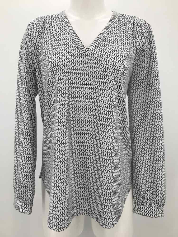 Ann Taylor White Size Medium Printed Long Sleeve Blouse