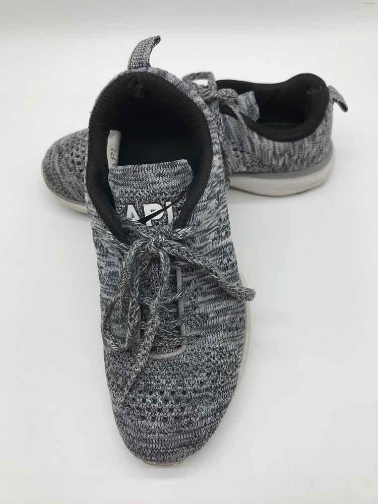 APL Grey Size 6 Sneaker