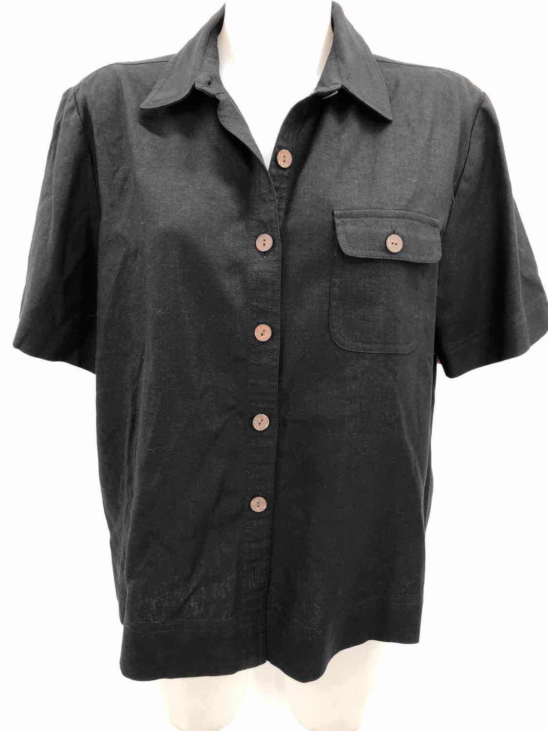 Appleseeds Black Size Medium Short Sleeve Button Down