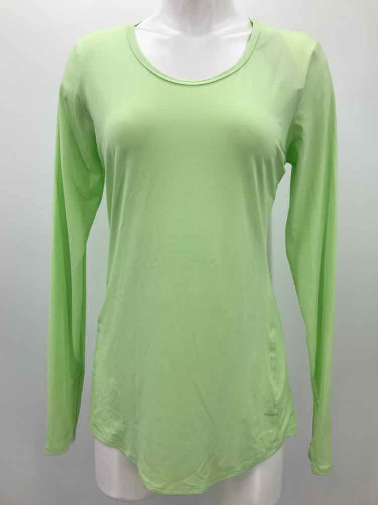 Athleta Green Size Medium Athletic Long Sleeve