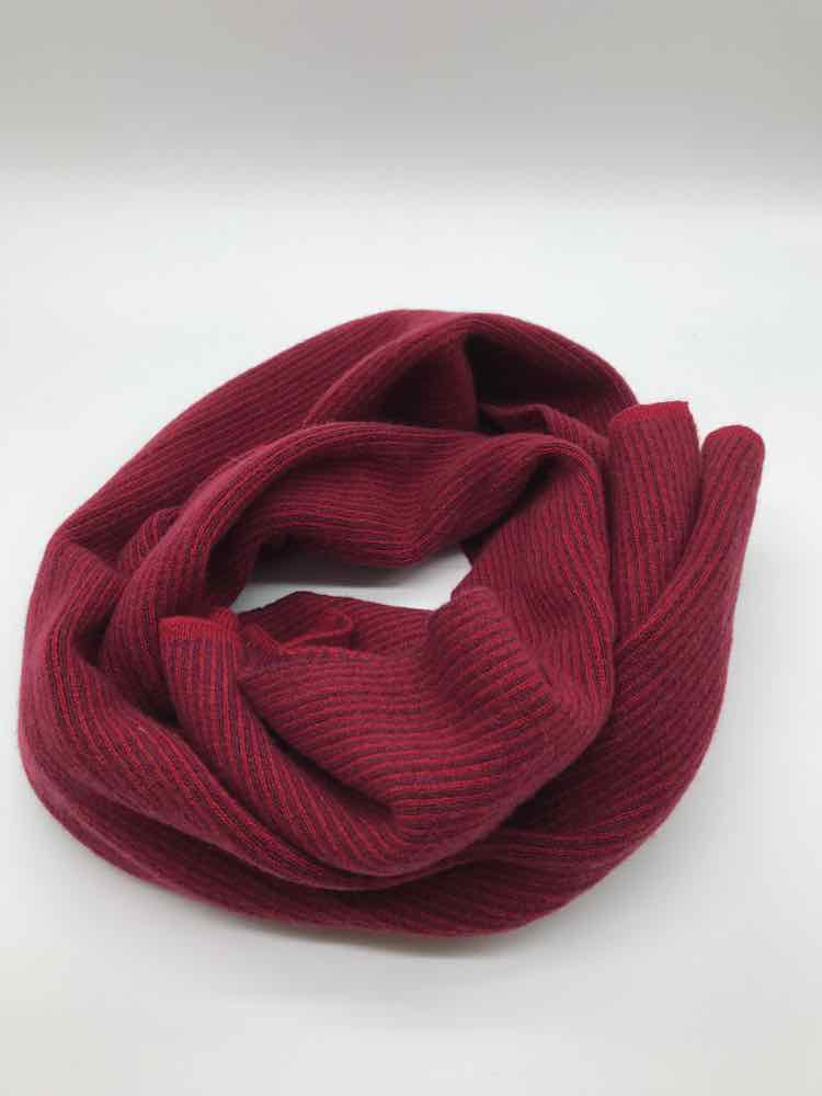 Avoca Red Knitted Scarves