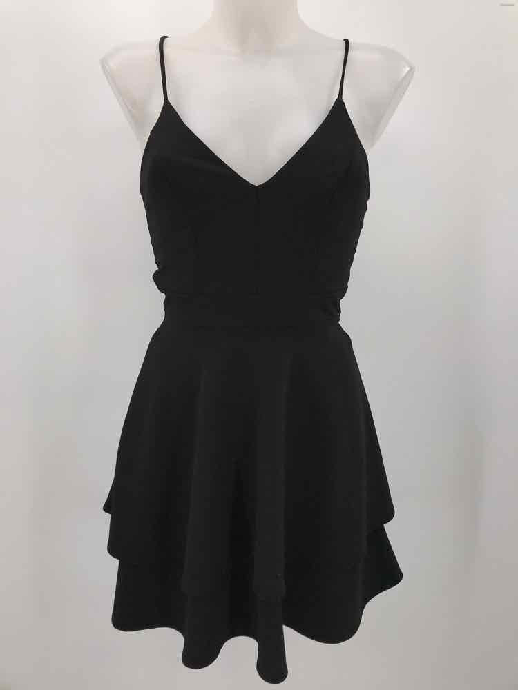 B Darlin Black Size 2 Sleeveless Dress