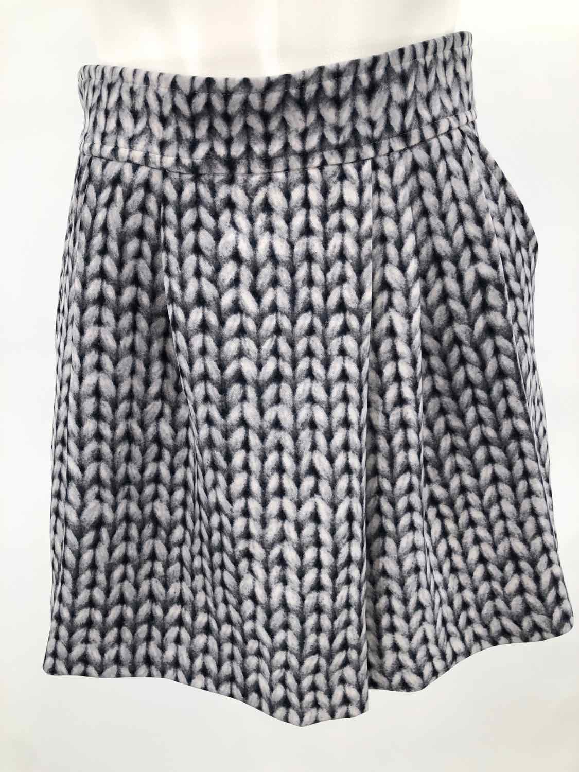 Banana Republic Grey Size 0 Printed Circle Skirt