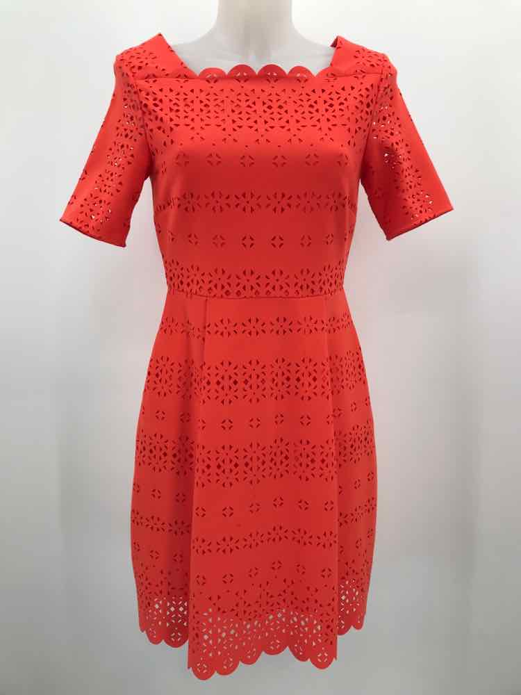 Banana Republic Orange Size 2 Lasercut Knee Length Short Sleeve Dress