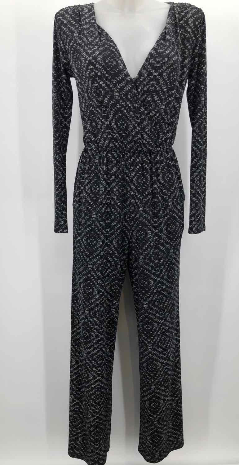 BCBG Black Size XXS Printed V Neck Long Sleeve Jumpsuit