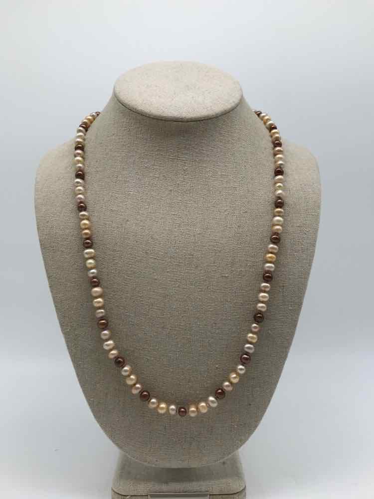 Beige Pearl Beaded Necklace