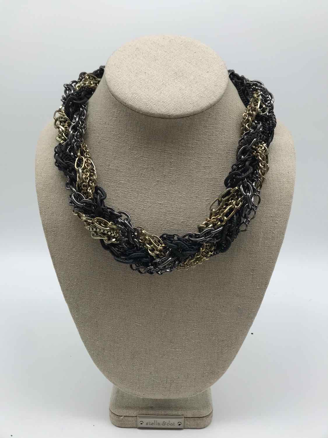 Black Chain Chunky Necklace