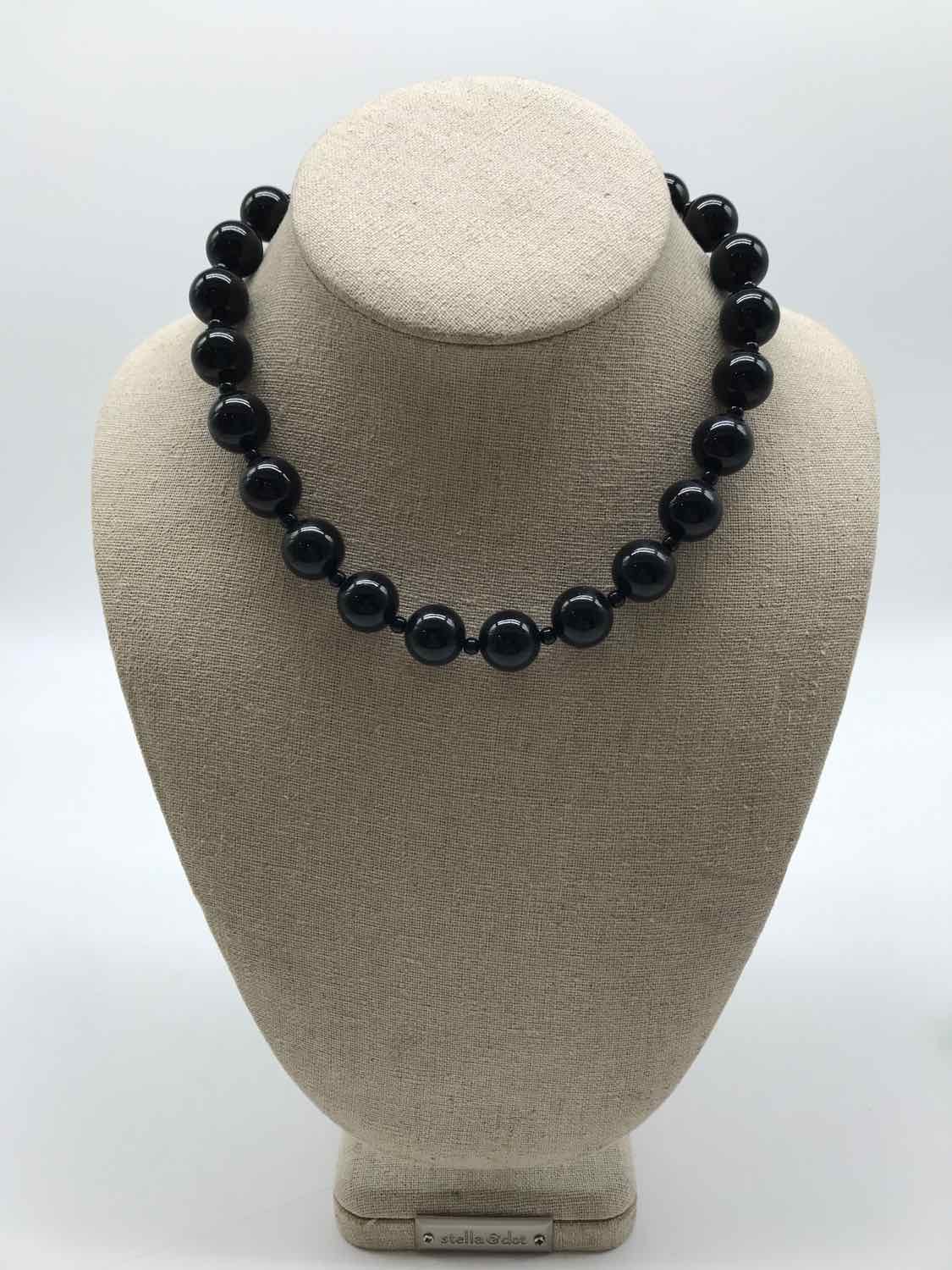 Black Chunky Beaded Necklace