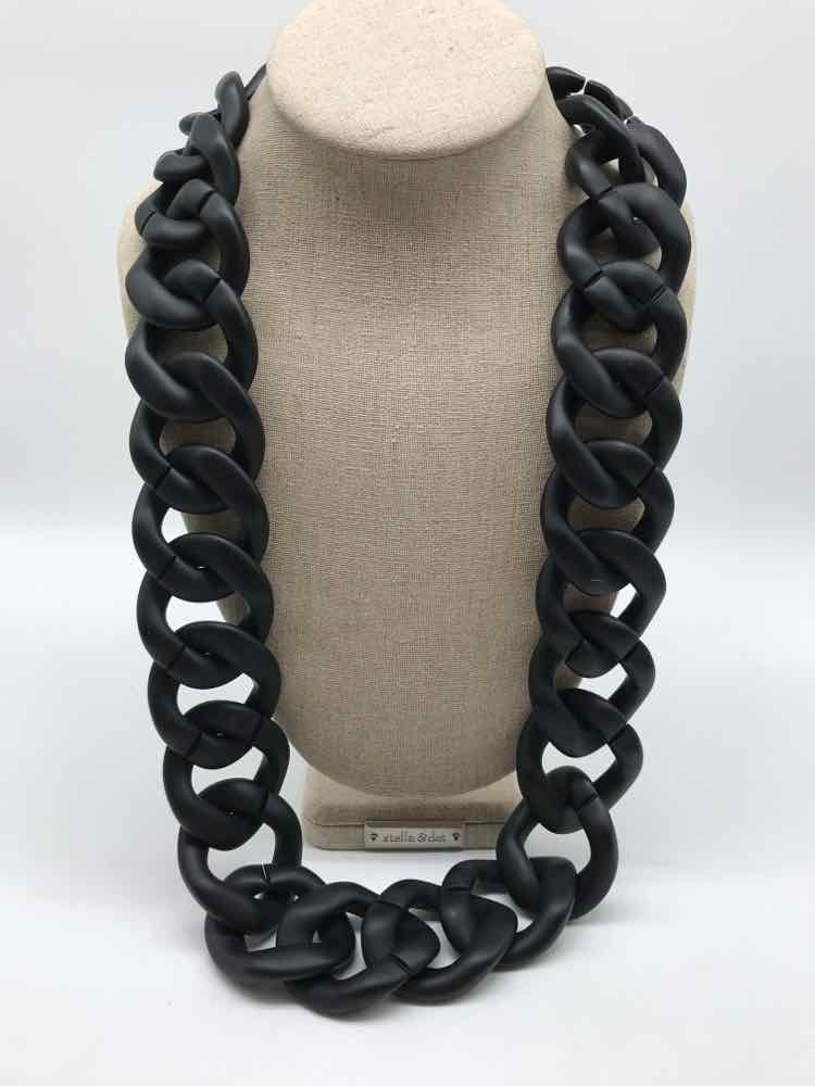 Black Chunky Statement Necklace