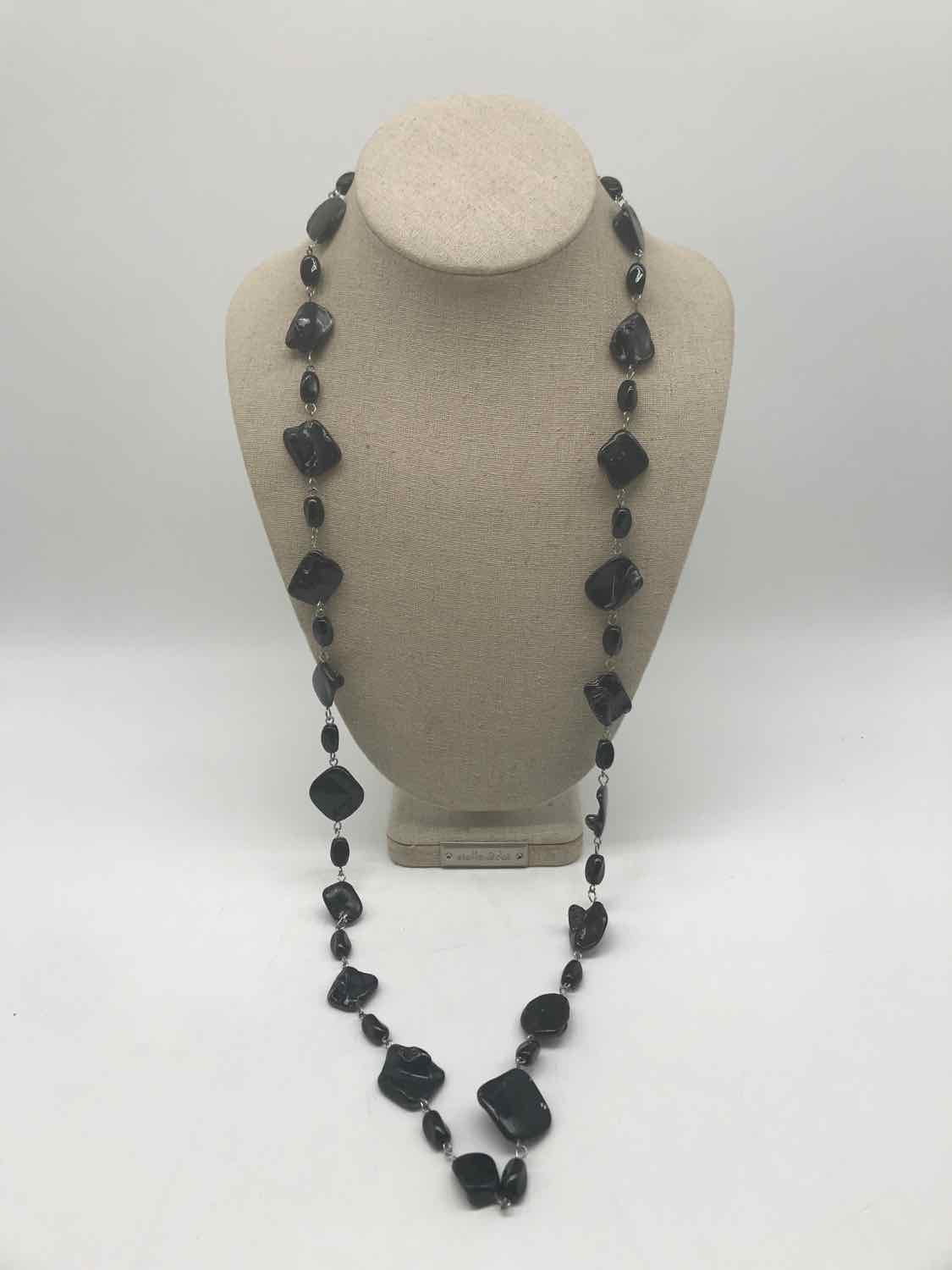 Black Shell Long Necklace