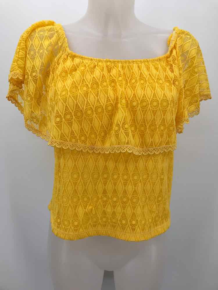 Blackout Yellow Size Medium Open Shoulder Lace Blouse