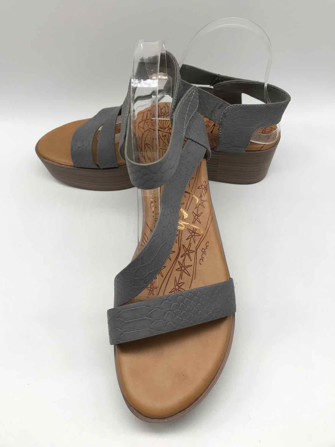 Blowfish Grey Size 11 Strappy Sandals