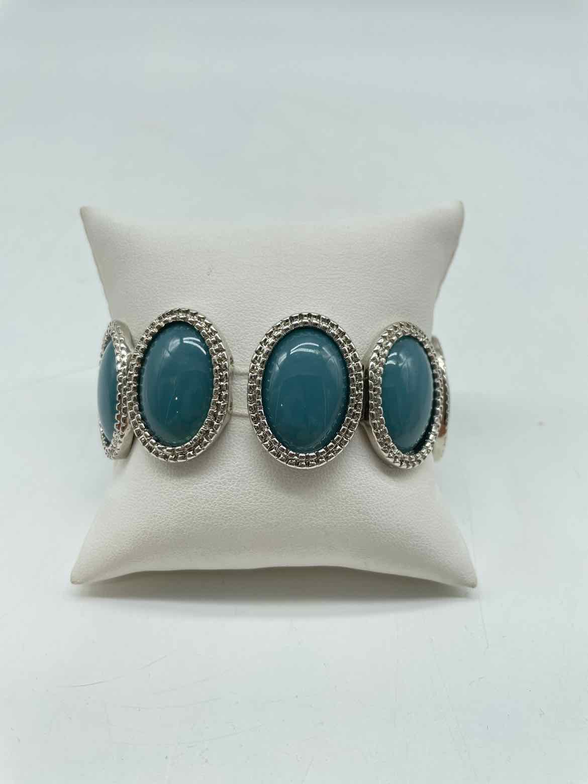 Blue Oval Stretchy Bracelet