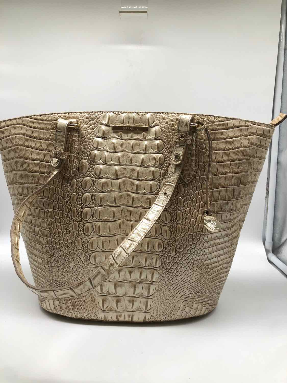 Brahmin Tan Crocodile Grain Shoulder Bag Leather Shoulder Bag