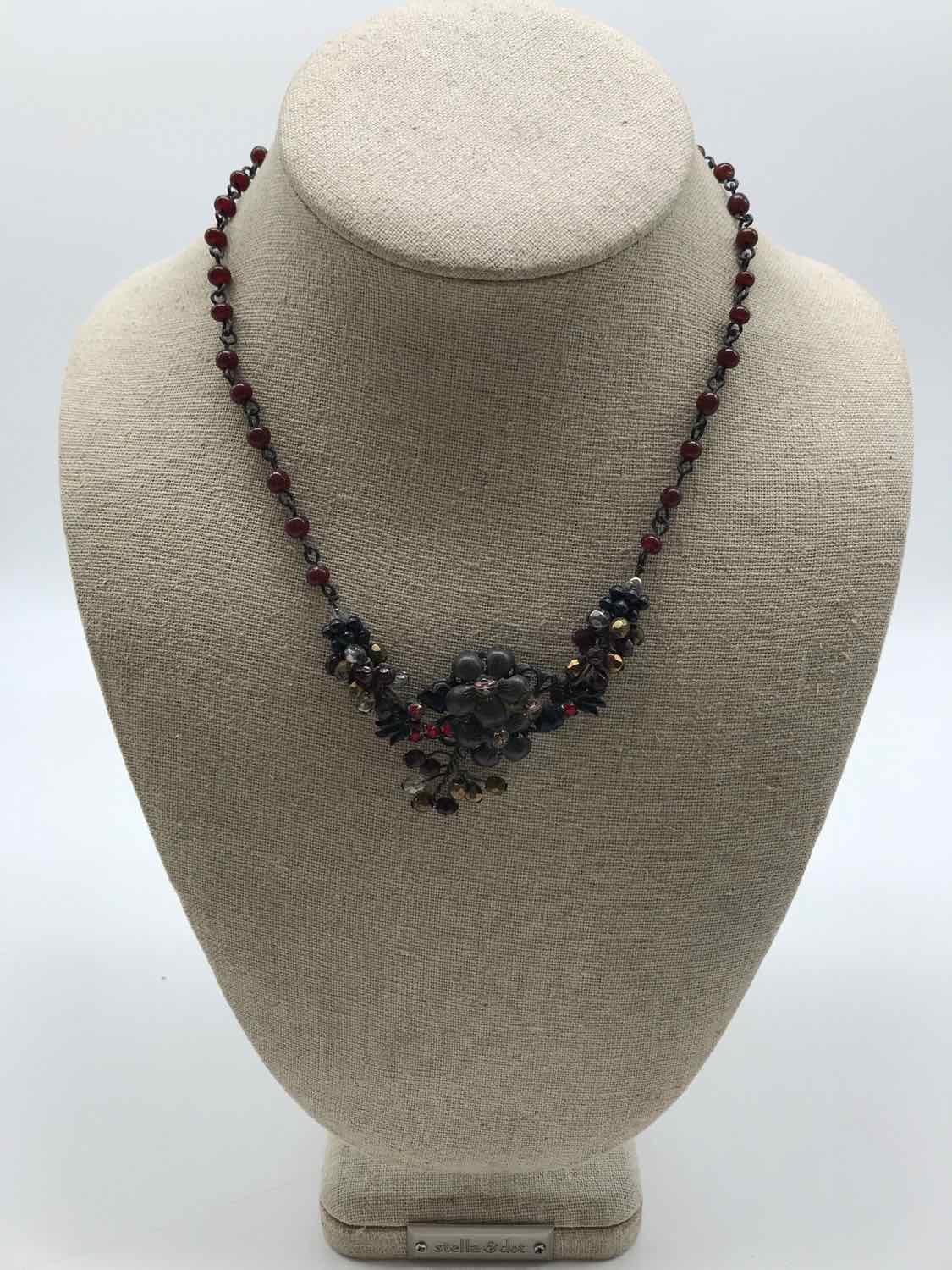 Brown Floral Beaded Necklace