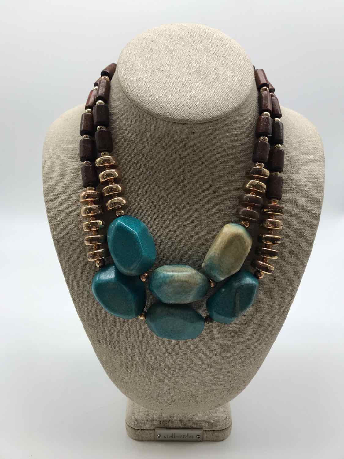 Brown Wood Chunky Necklace