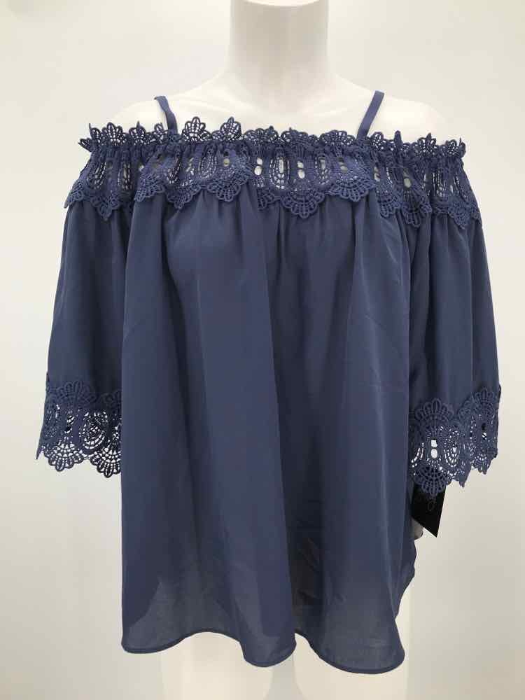 By & By Navy Size Medium Eyelet Open Shoulder Blouse