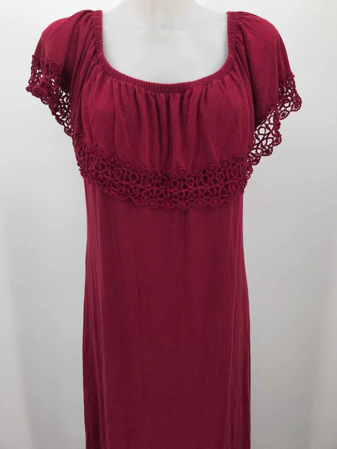 Calstyle Red Size Medium Eyelet Long Open Shoulder Dress