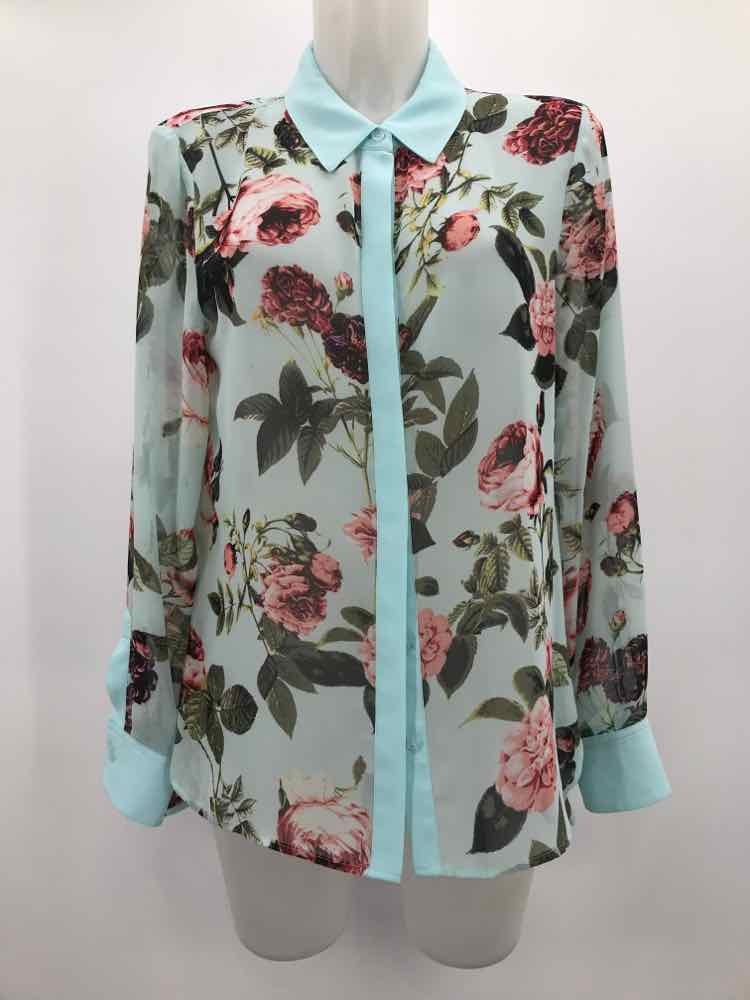 CeCe Blue Size Medium Floral Button Down