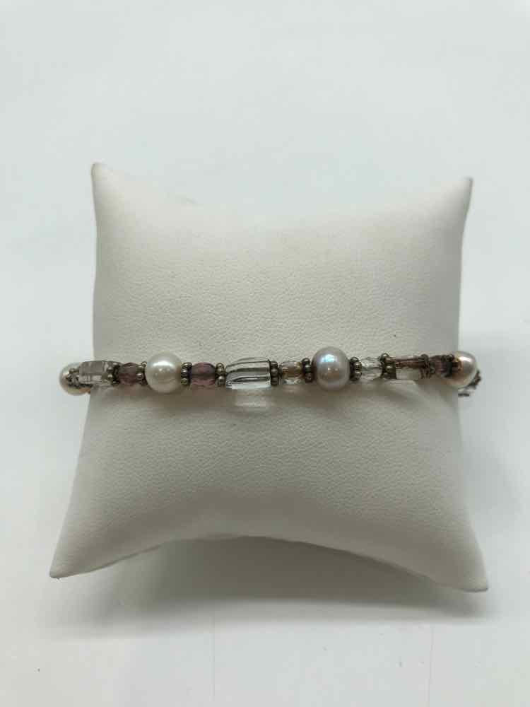 Clear Beaded Clasp Bracelet