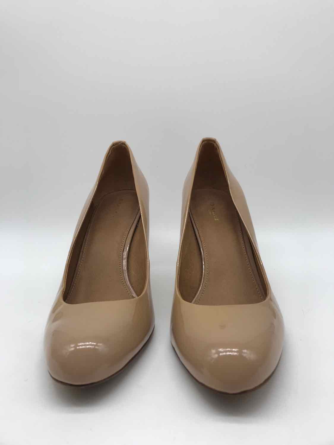 Coach Tan Size 9 Patent Leather Pump Classic Pump