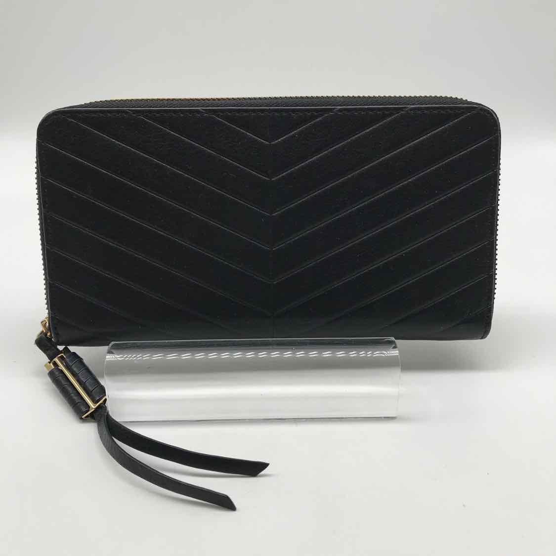 Covet Black Wallet Zippered Wallet