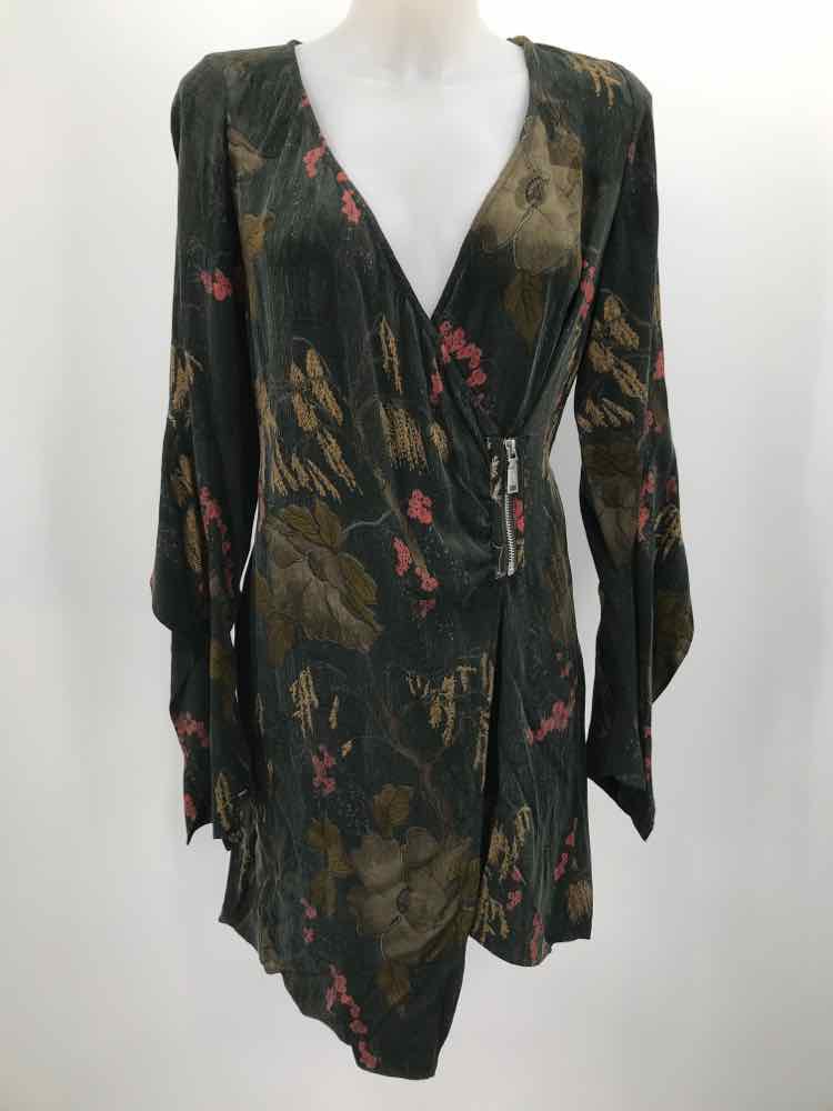 Divine Heritage Green Size Medium Floral Long Overcoat