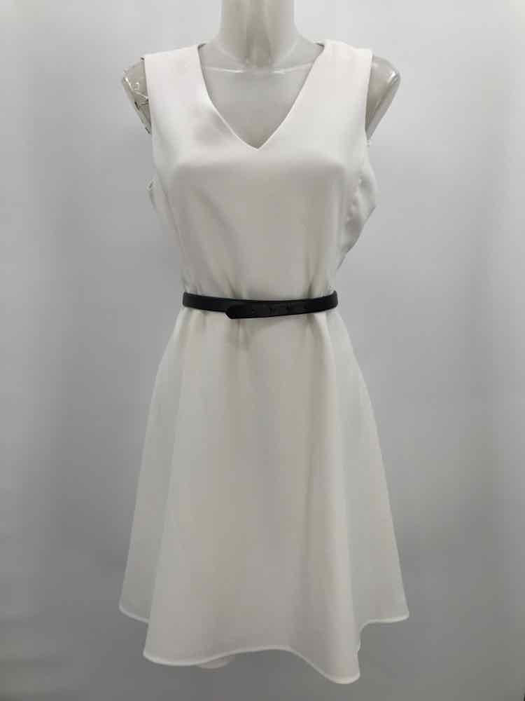 DKNY White Size 6 V Neck Midi Cocktail Dress